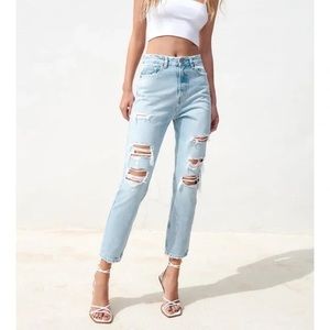 Zara sexy trendy Mom Fit Ripped Jeans size 10